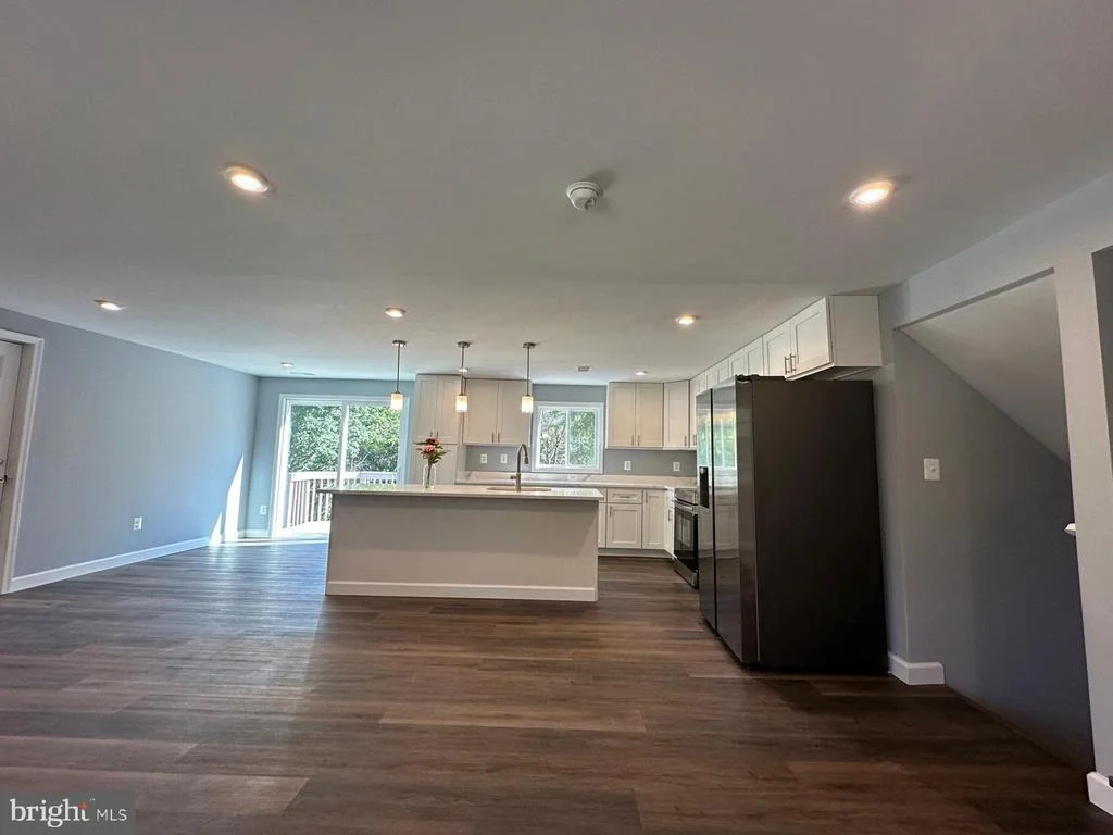 Photo of 2016 RIVERMONT DRIVE