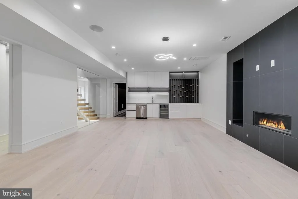 Photo of 8757 BROOK ROAD