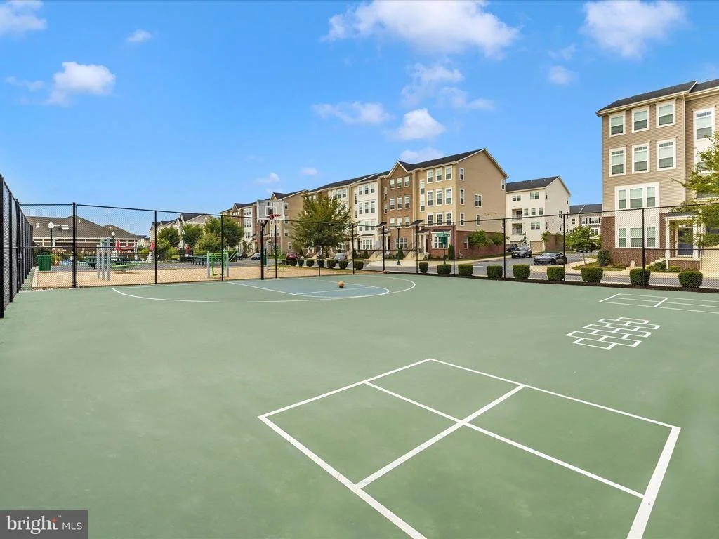 Photo of 6020 FORUM SQUARE