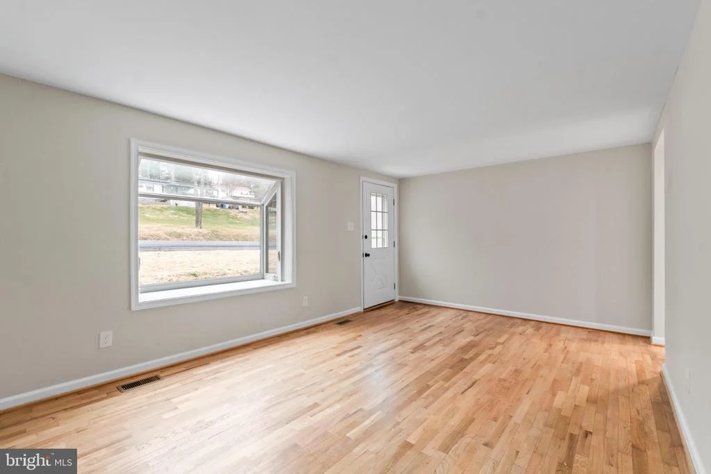 Photo of 6411 FULMER ROAD