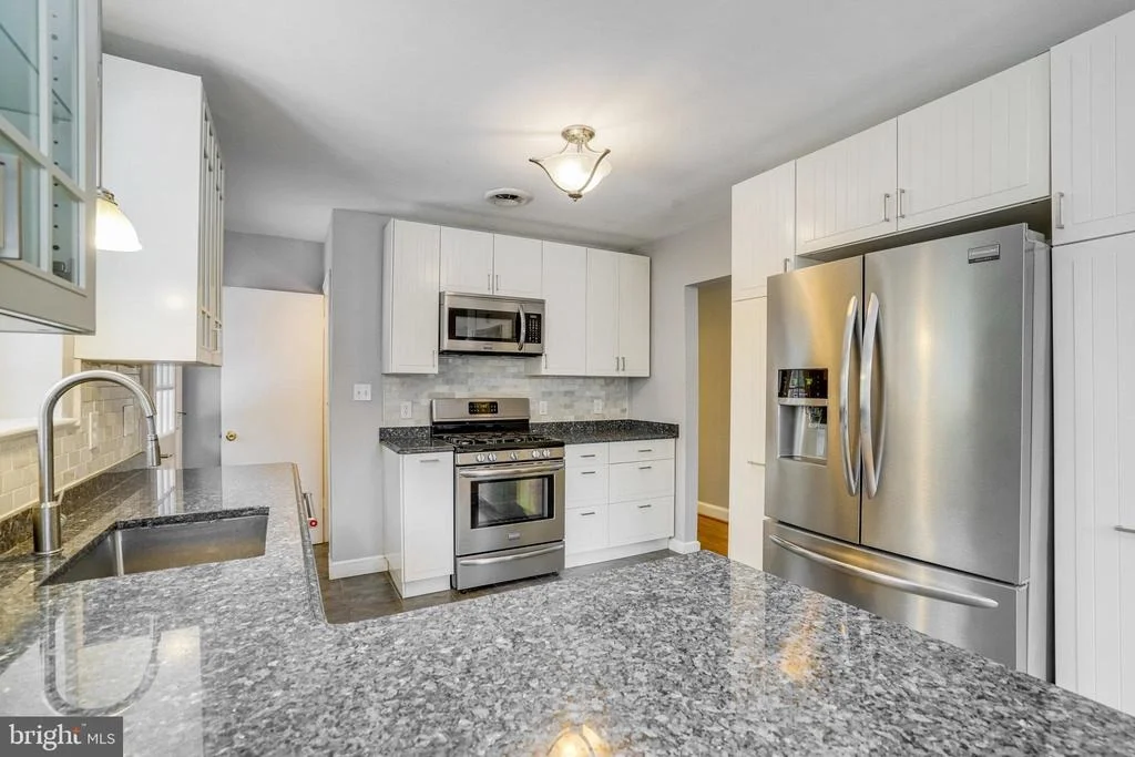Photo of 6576 WILLIAMSBURG BOULEVARD