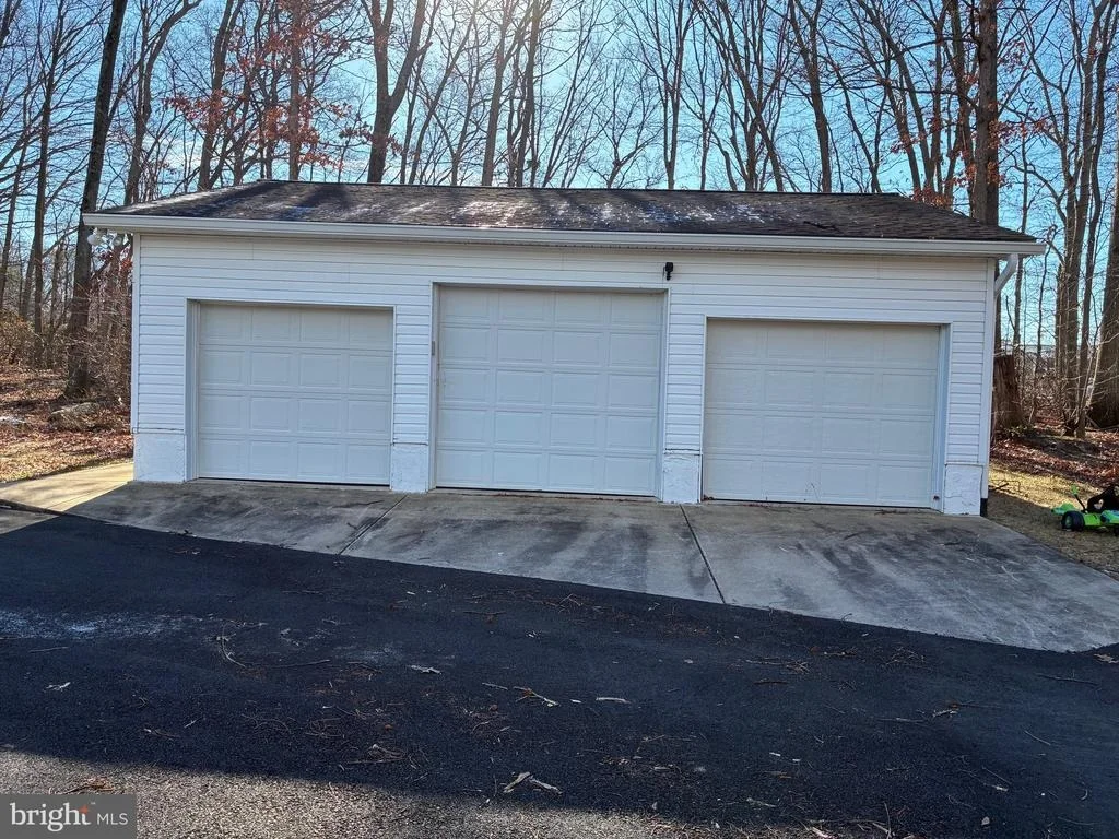 Photo of 413 TRIMBLE ROAD