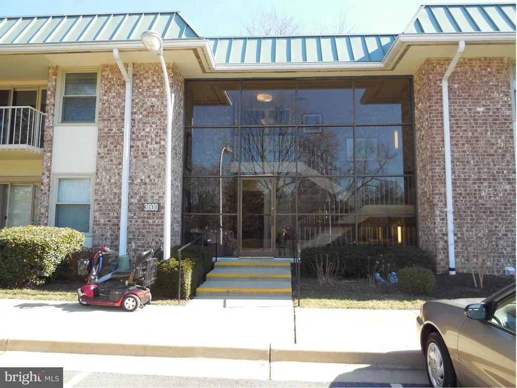 Photo of Unit 73A at 3600 GLENEAGLES DRIVE