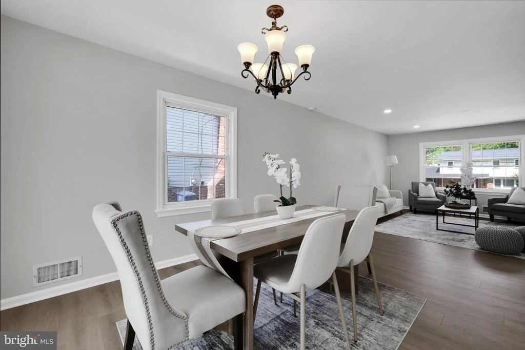 Photo of 833 LOXFORD TERRACE