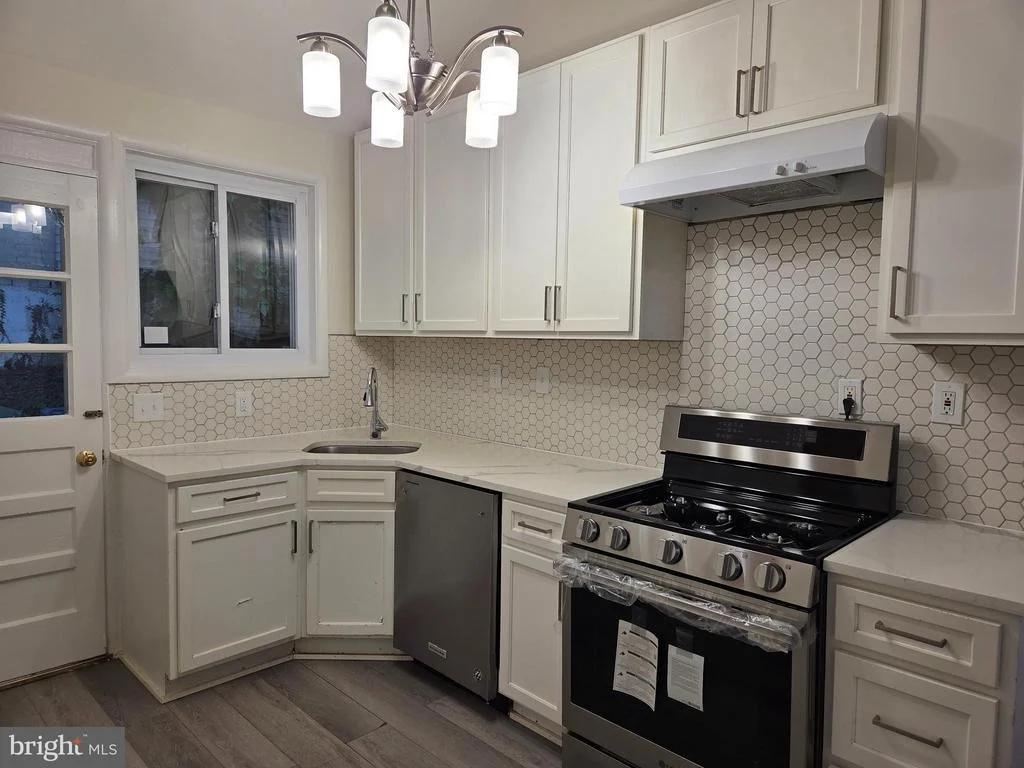 Photo of 5912 WINNER AVENUE