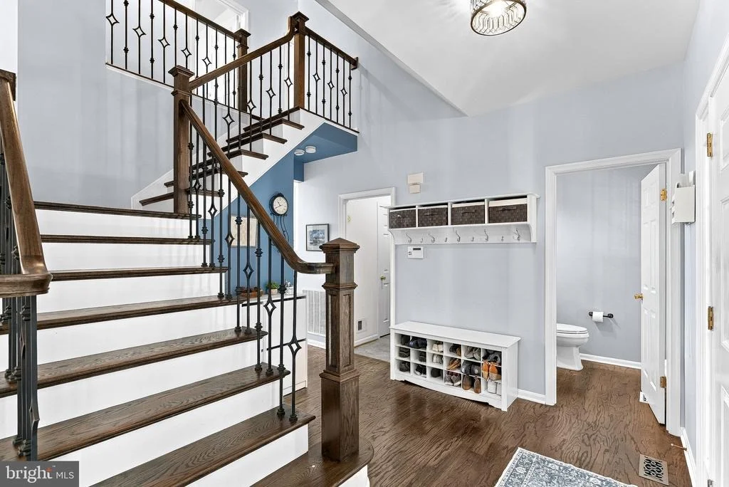 Photo of 945 DEVONSHIRE CIRCLE