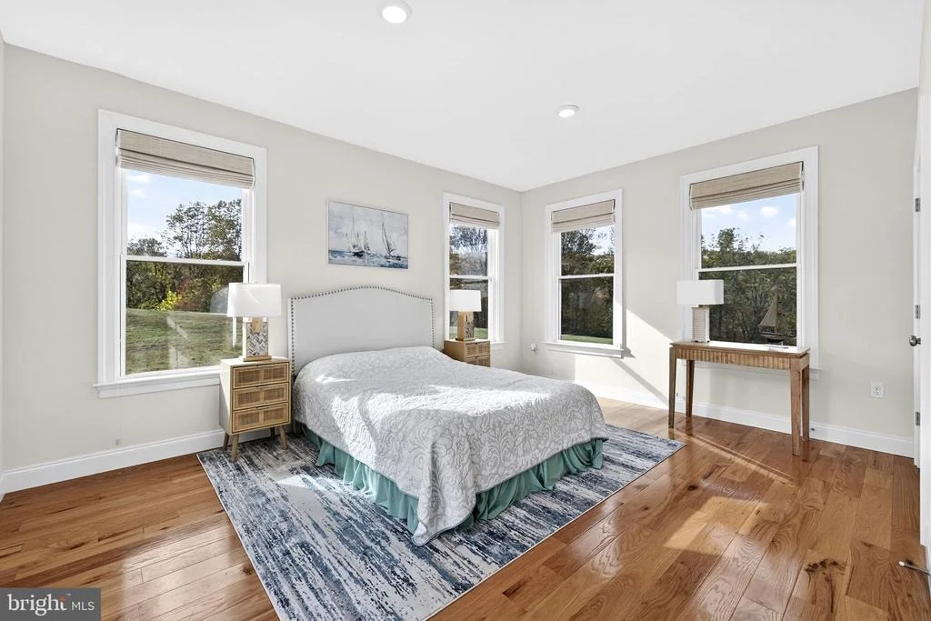 Photo of 4050 CARRINGTON