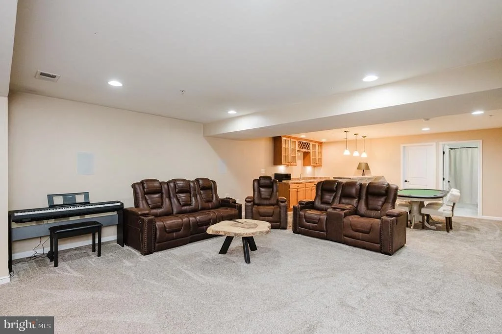Photo of 744 FALCON LANE