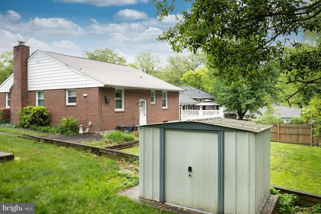 Photo of 536 BROOK ROAD
