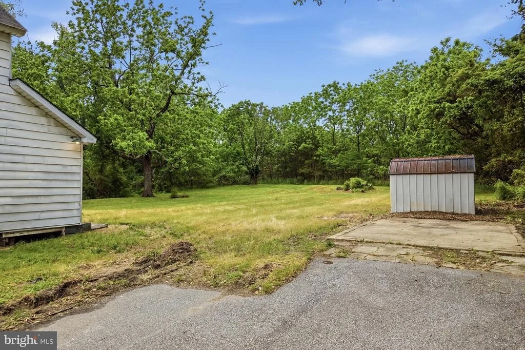 Photo of 523 HAY ROAD