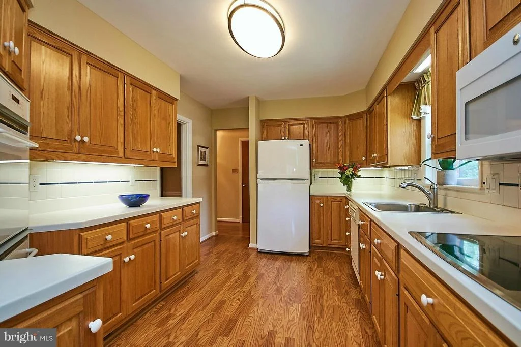 Photo of 6415 NOBLE DRIVE