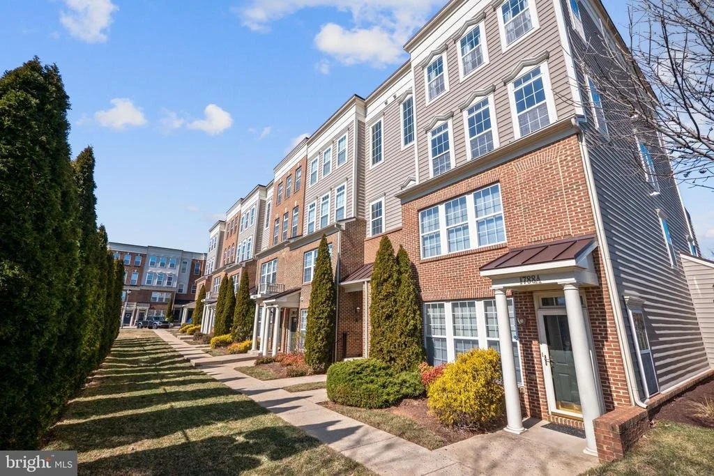 Photo of Unit 21B at 1788 POOLSIDE WAY