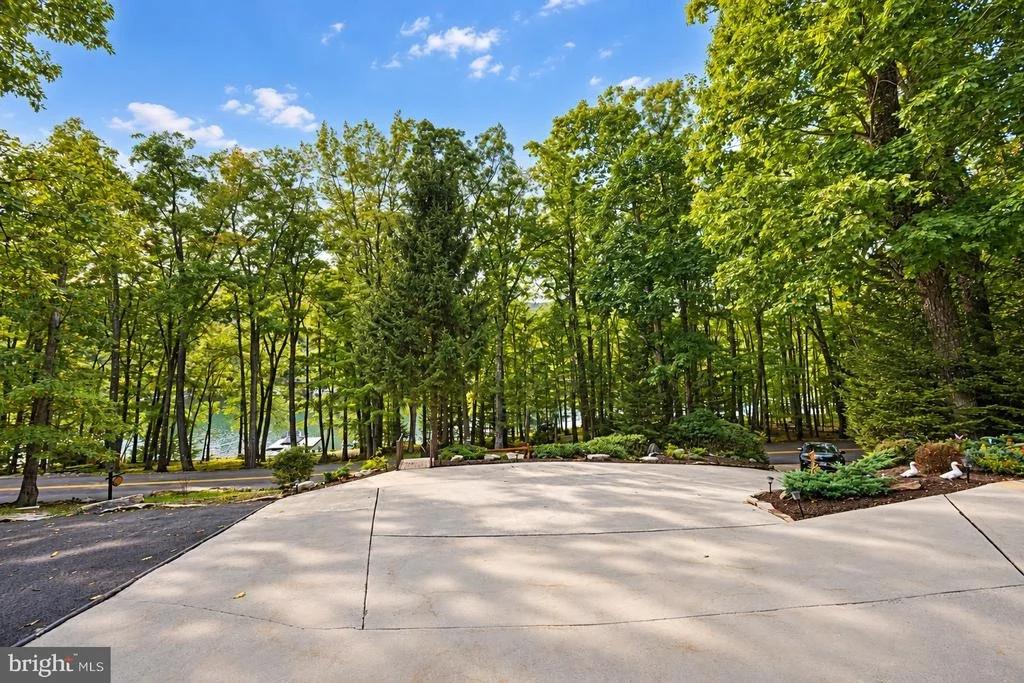 Photo of 2570 STATE PARK ROAD