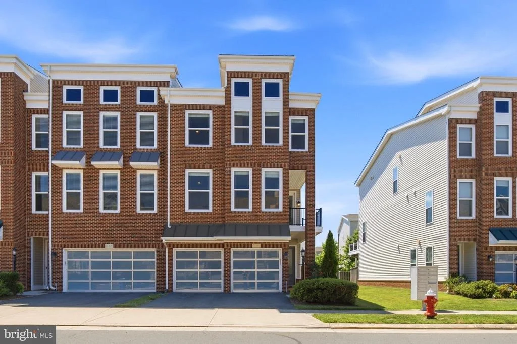 Photo of 23489 EPPERSON SQUARE