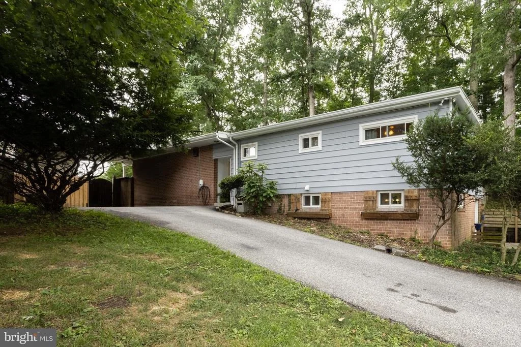 Photo of 3301 MIDFIELD ROAD
