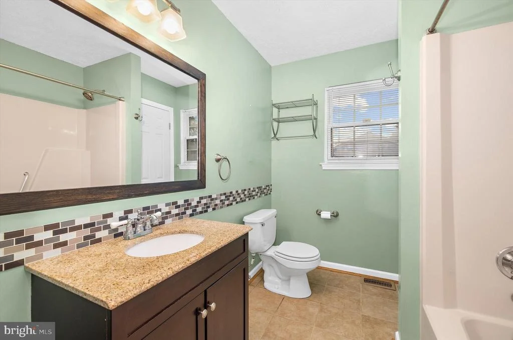 Photo of 1718 SEVERN ROAD