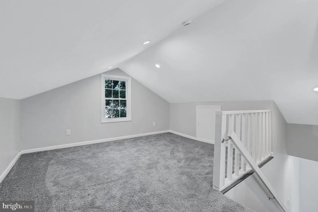 Photo of 501 CLAYS LANE