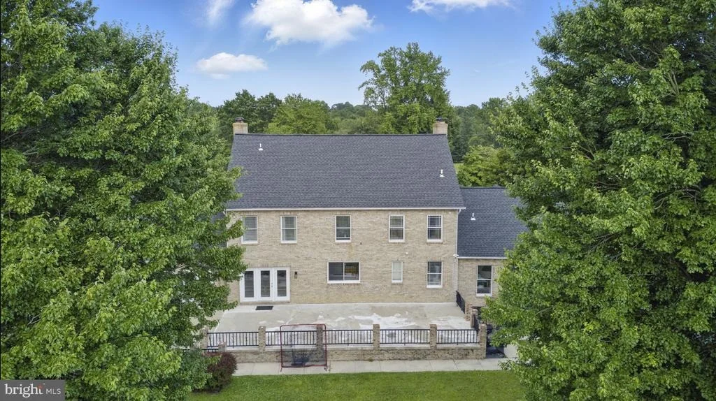 Photo of 75 W BAY FRONT ROAD