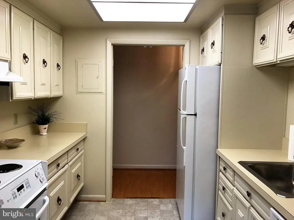 Photo of Unit 82E at 3632 GLENEAGLES DRIVE