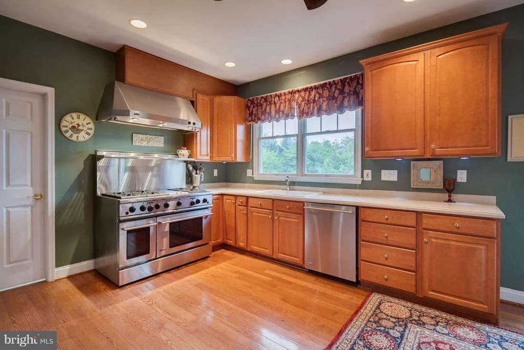 Photo of 1343 ANGLESEY DRIVE