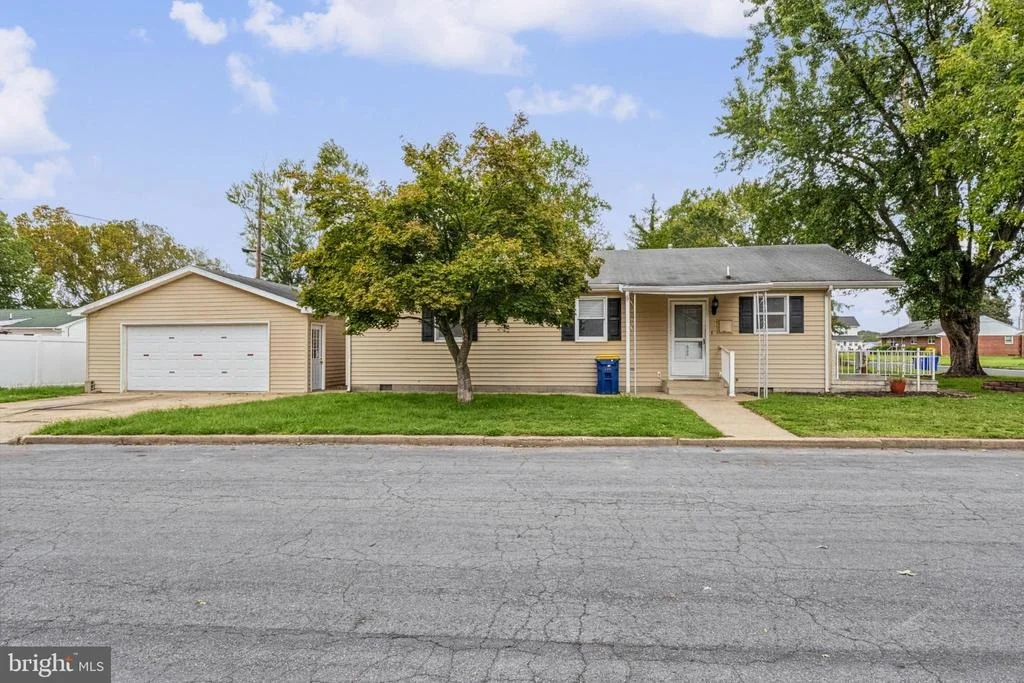 Photo of 600 ELM DRIVE
