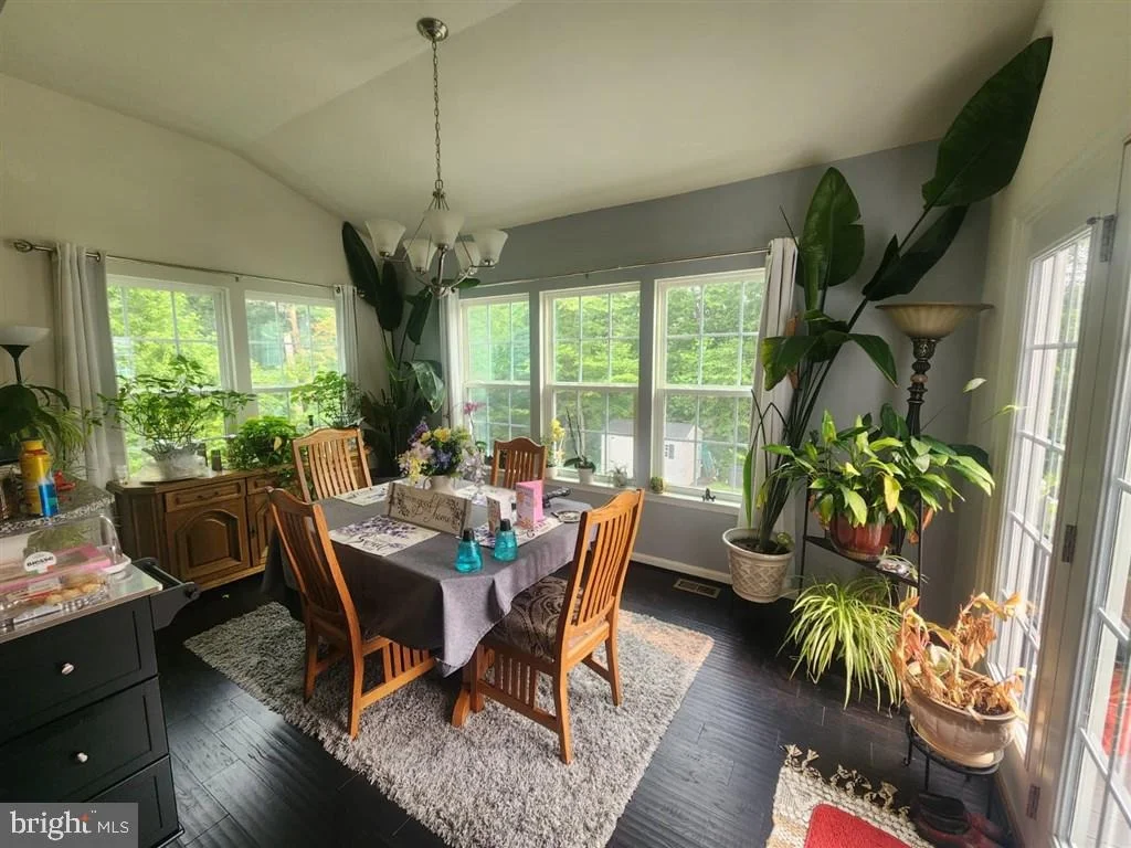 Photo of 528 POTOMAC ROAD