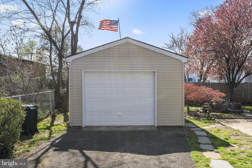 Photo of 61 ALDEN AVENUE