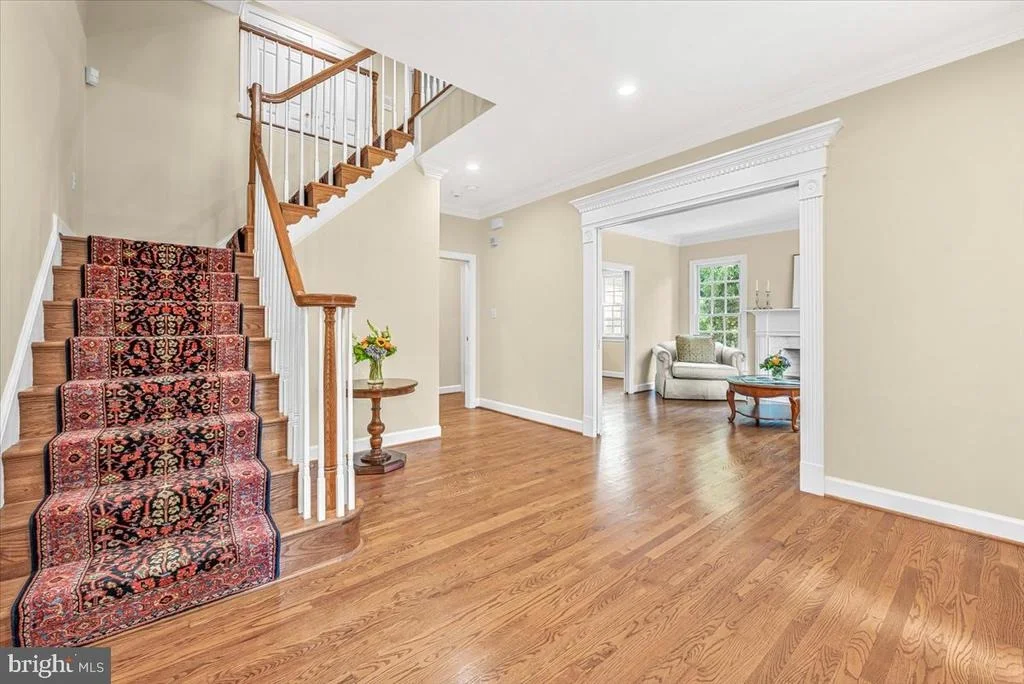 Photo of 6807 MEADOW LANE