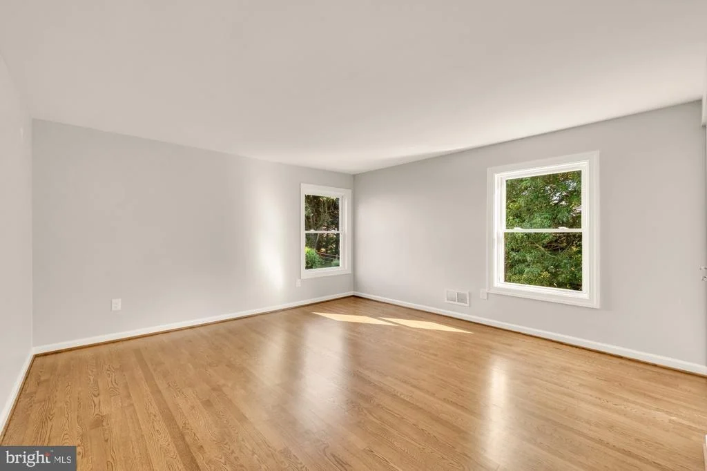 Photo of 8705 BELLS MILL ROAD