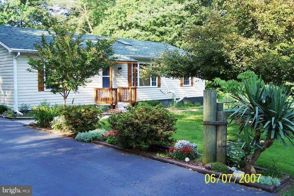 Photo of 780 SPRUCE DRIVE