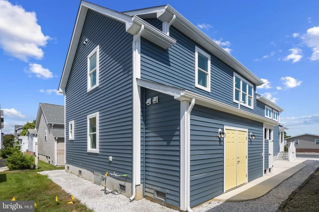 Photo of 179 BEACHCOMBER LANE