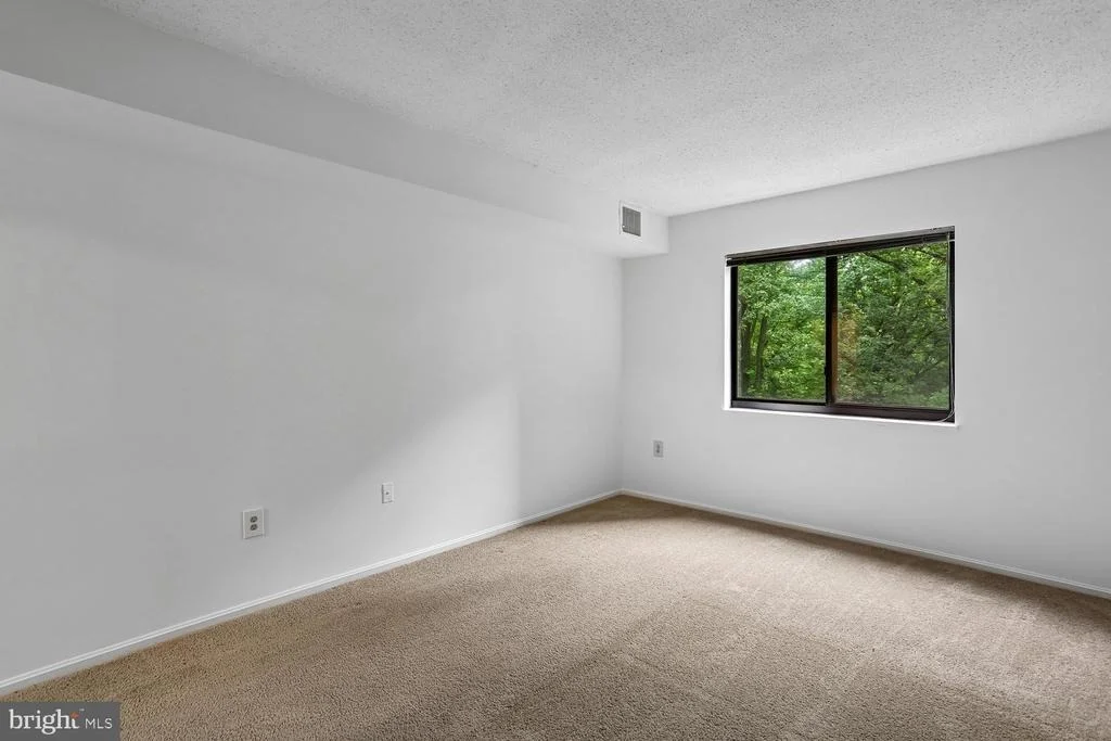 Photo of Unit 4702 at 15100 INTERLACHEN DRIVE