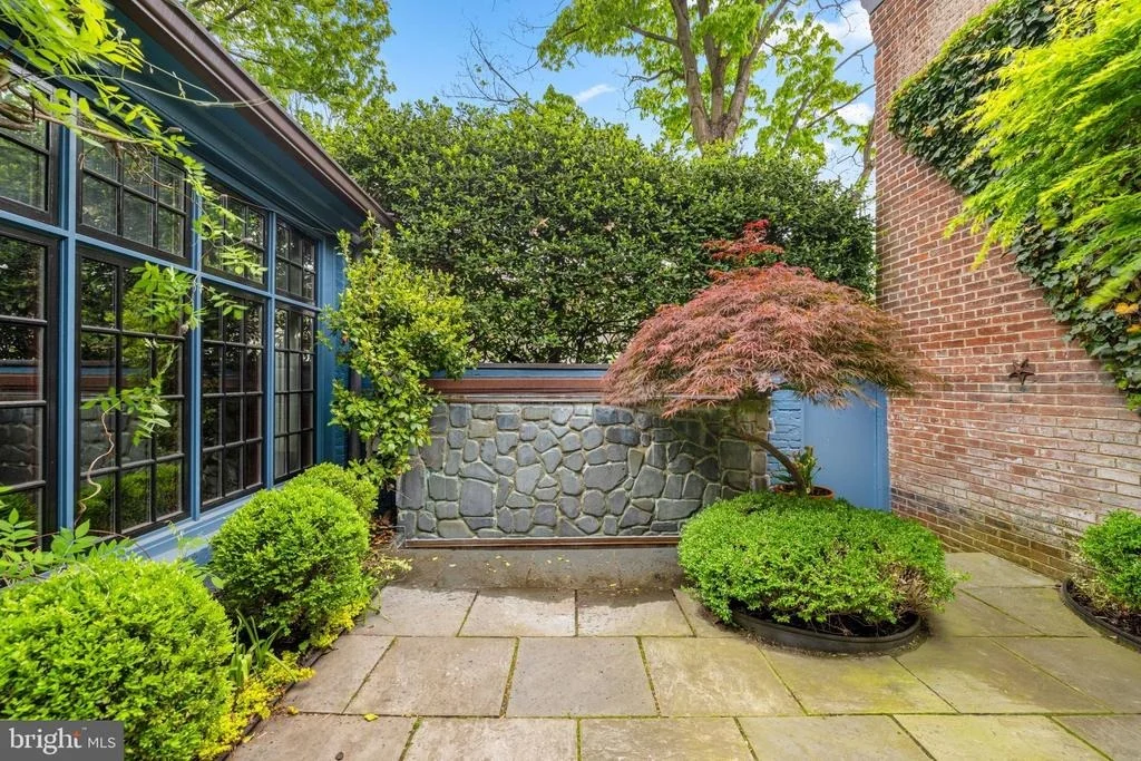 Photo of 2900 O STREET NW