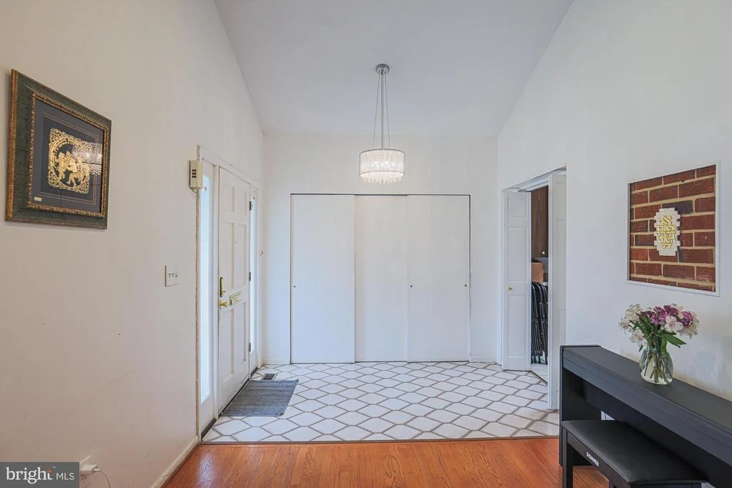 Photo of 5919 WINNER AVENUE