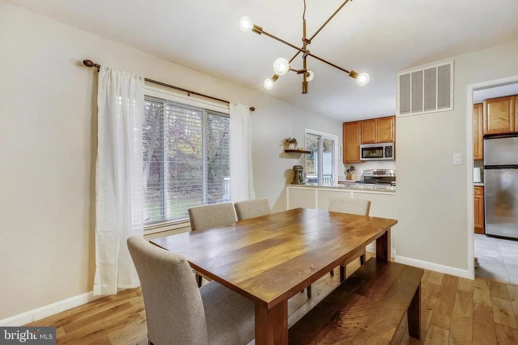 Photo of 10105 MEREDITH AVENUE
