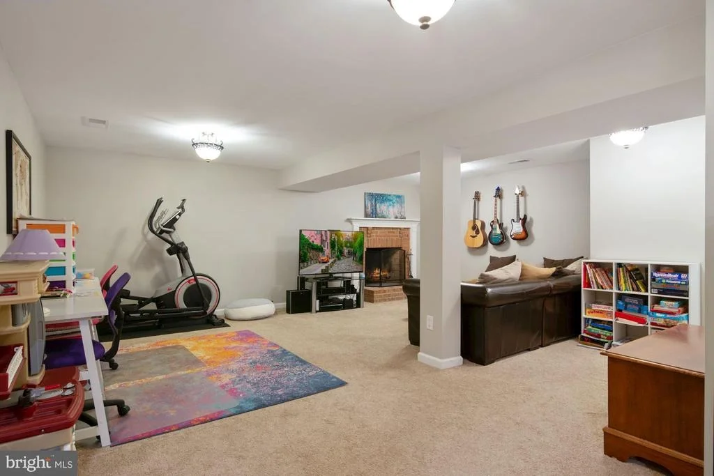 Photo of 9514 WALLINGFORD DRIVE