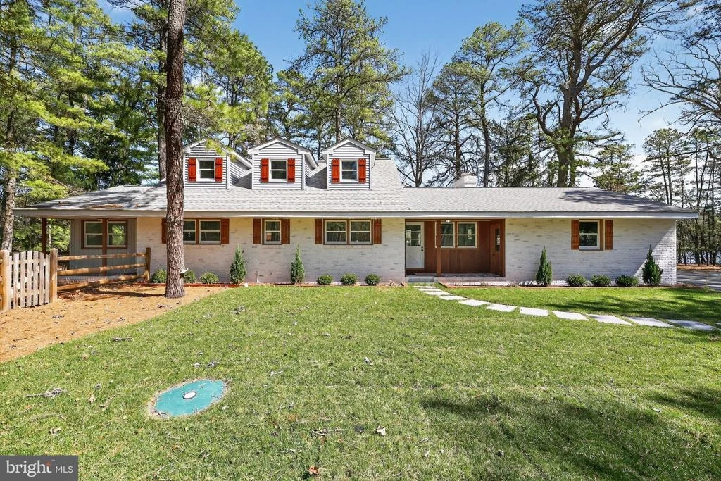 Photo of 113 W CENTENNIAL DRIVE