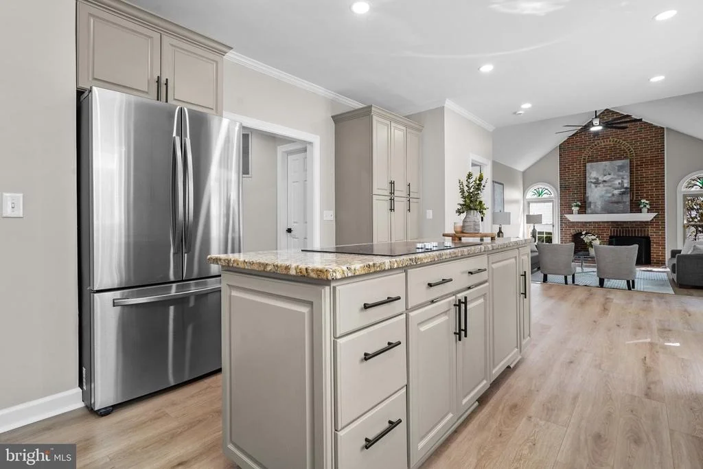 Photo of 9425 FLOWERDEN LANE