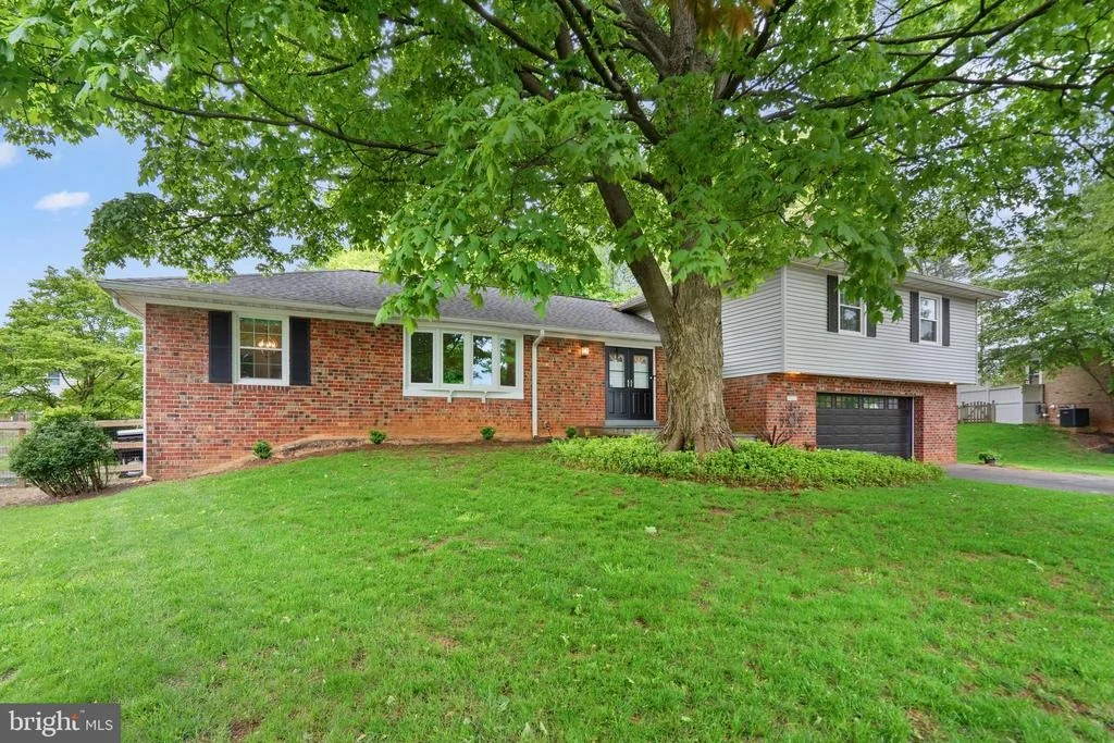 Photo of 17621 PRINCE EDWARD DRIVE