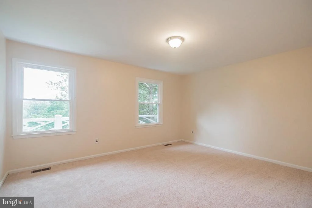 Photo of 9448 LOVAT ROAD