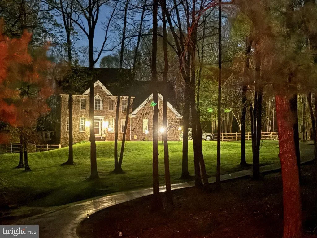 Photo of 13611 PERIMETER DRIVE