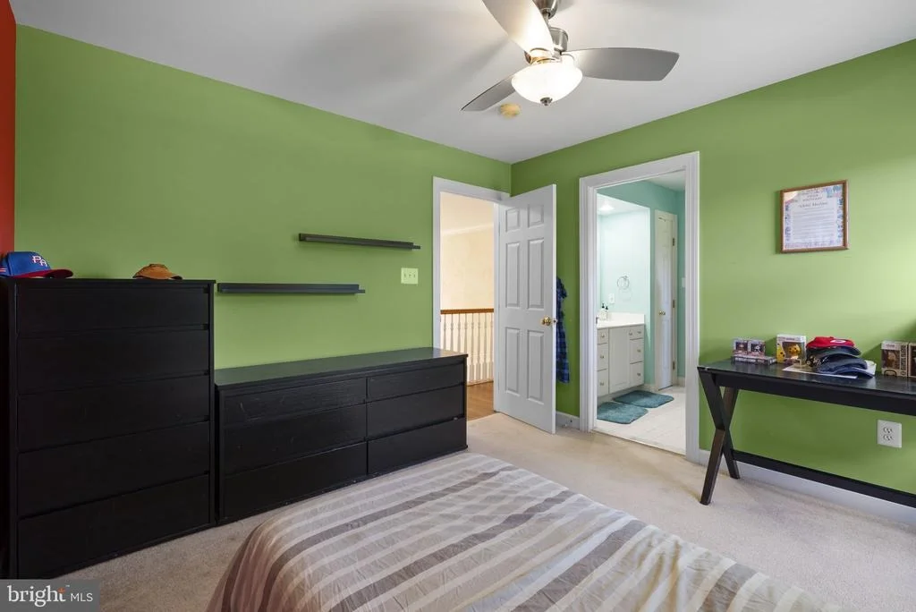 Photo of 805 LINDSEY MANOR LANE