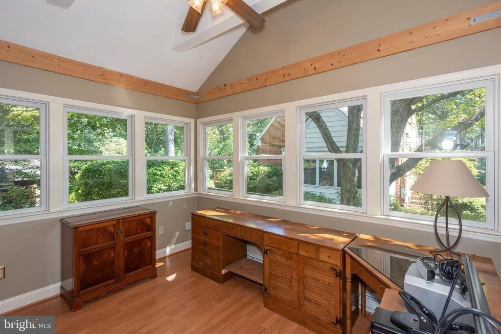 Photo of 1517 FOREST GLEN ROAD