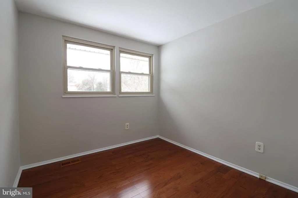 Photo of 17501 COLLIER CIRCLE