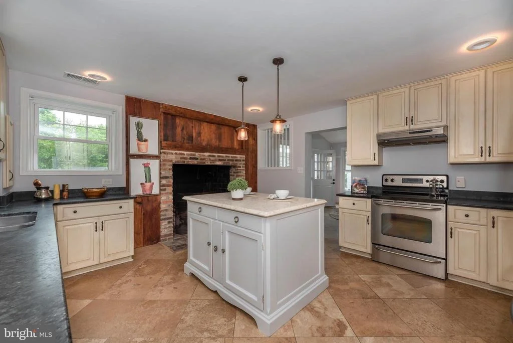 Photo of 15321 BARNESVILLE ROAD