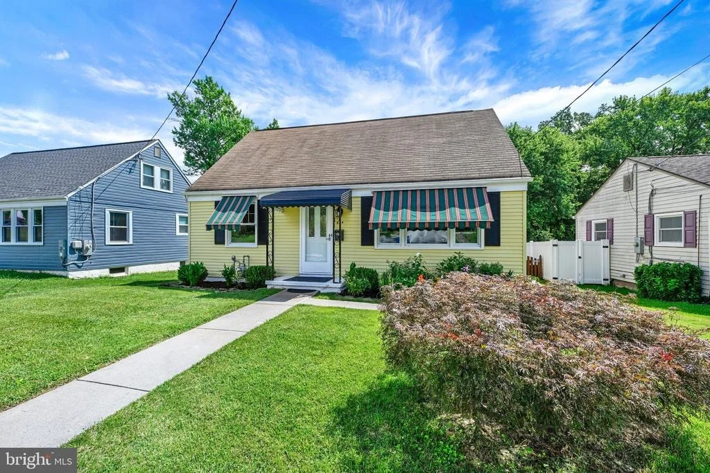 Photo of 634 LONGVIEW