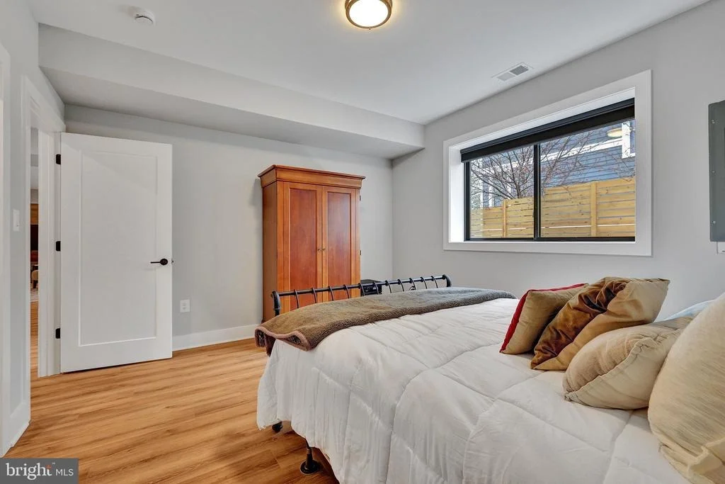 Photo of 1100 BALLS HILL ROAD