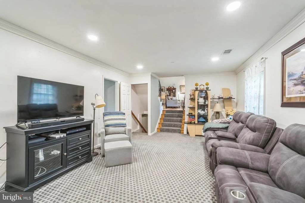 Photo of 13102 FOXHALL DRIVE
