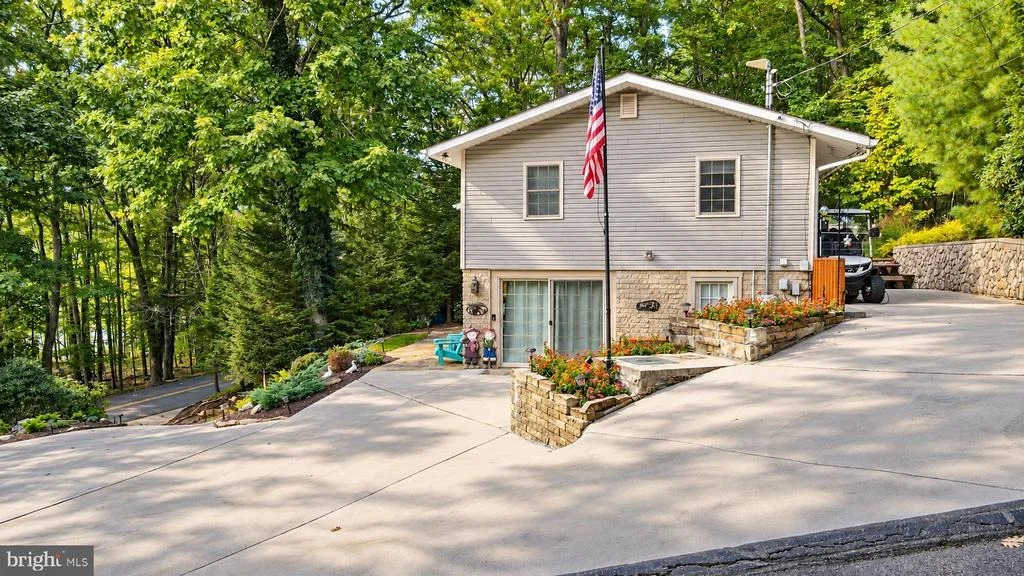 Photo of 2570 STATE PARK ROAD