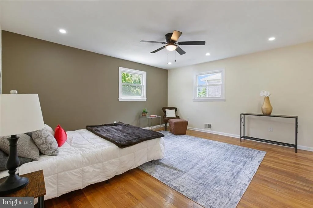 Photo of 1705 CRESTVIEW DRIVE